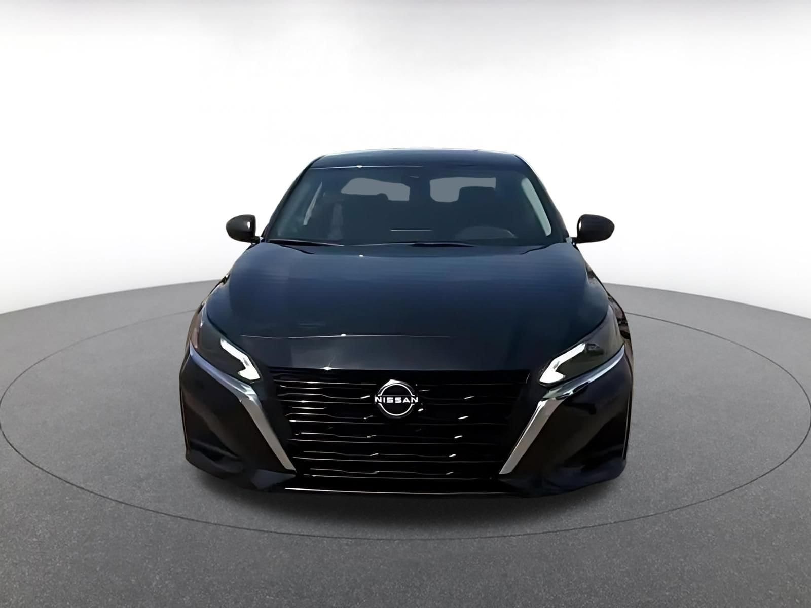 Thumbnail: 2025 Nissan Altima - 4