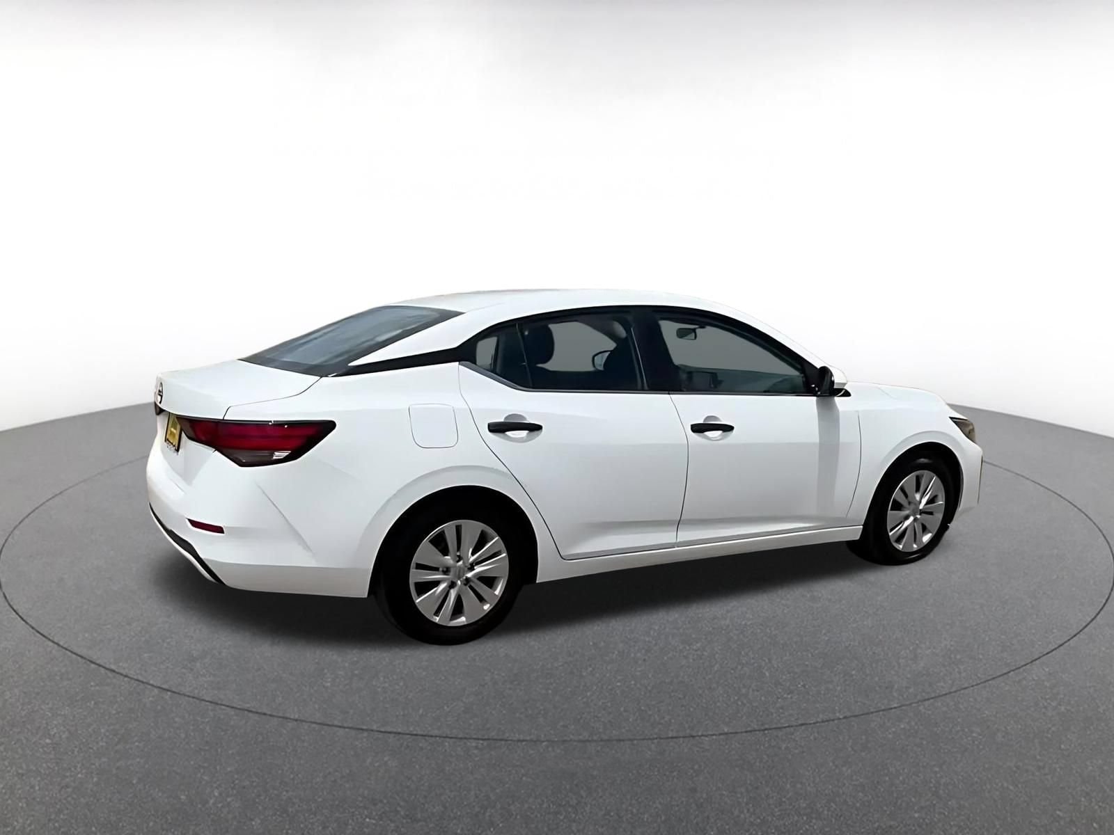 Thumbnail: 2025 Nissan Sentra - 12