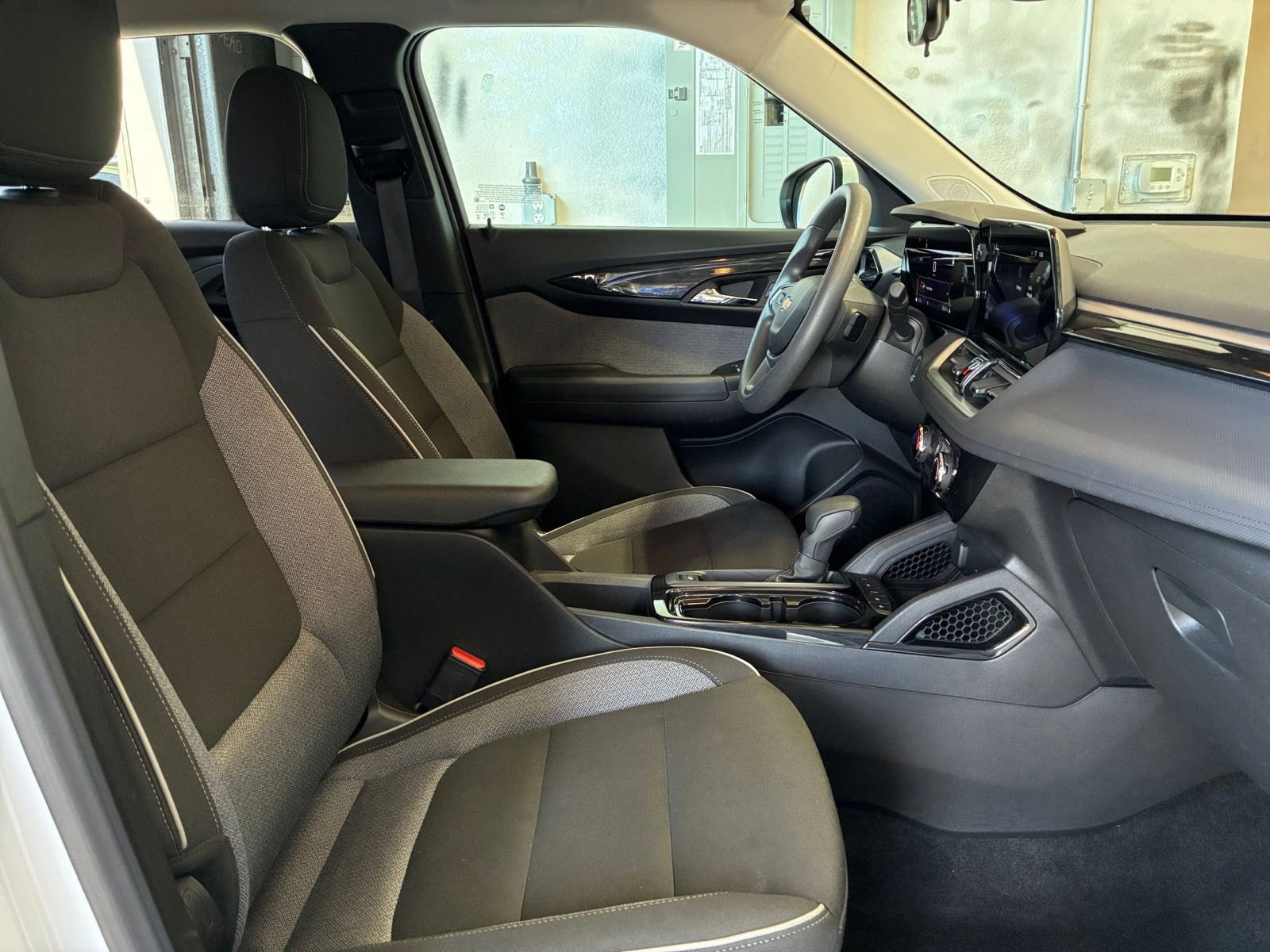 Thumbnail: 2025 Chevrolet TrailBlazer - 35