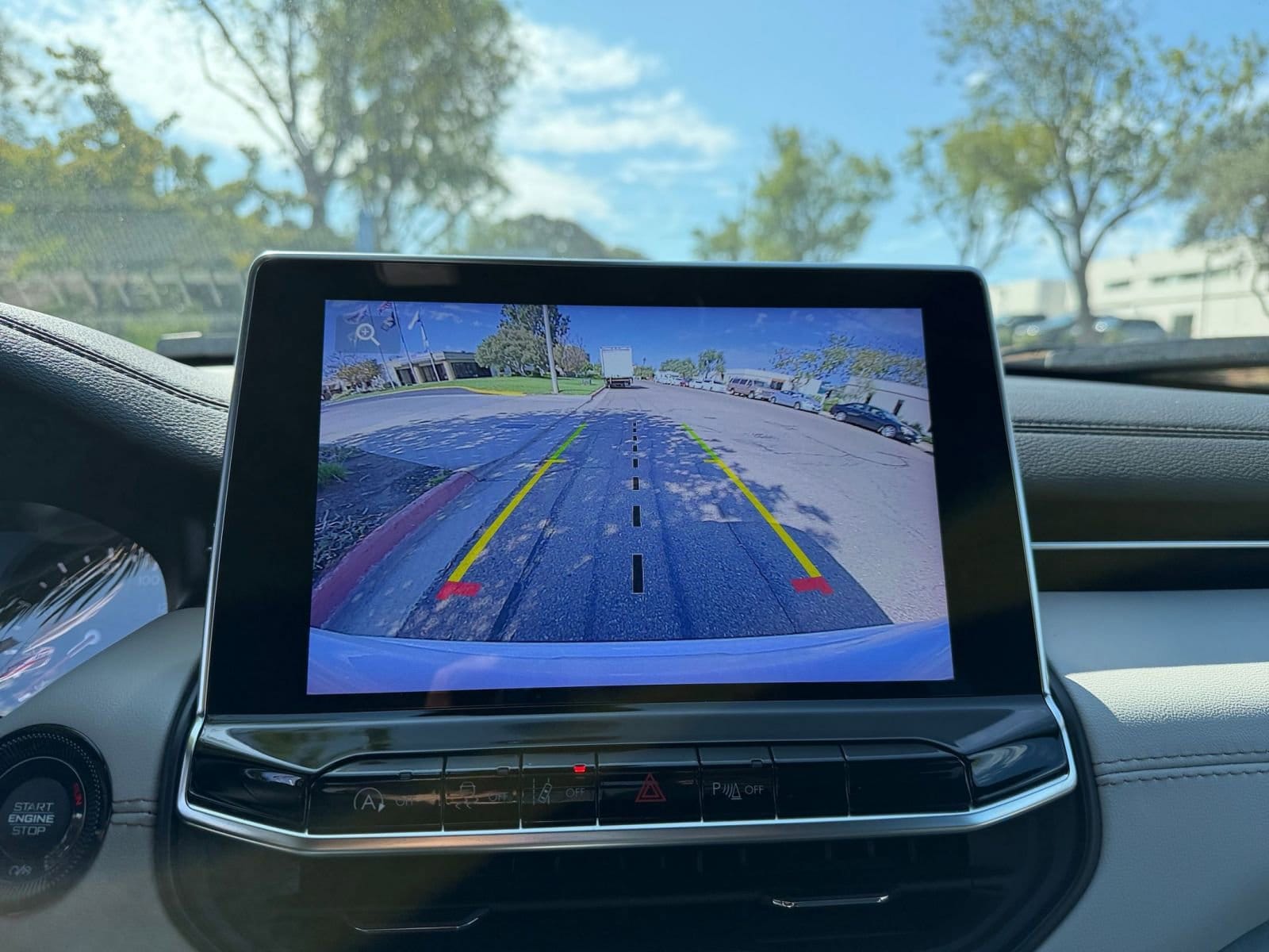 Thumbnail: 2025 Jeep Compass - 17