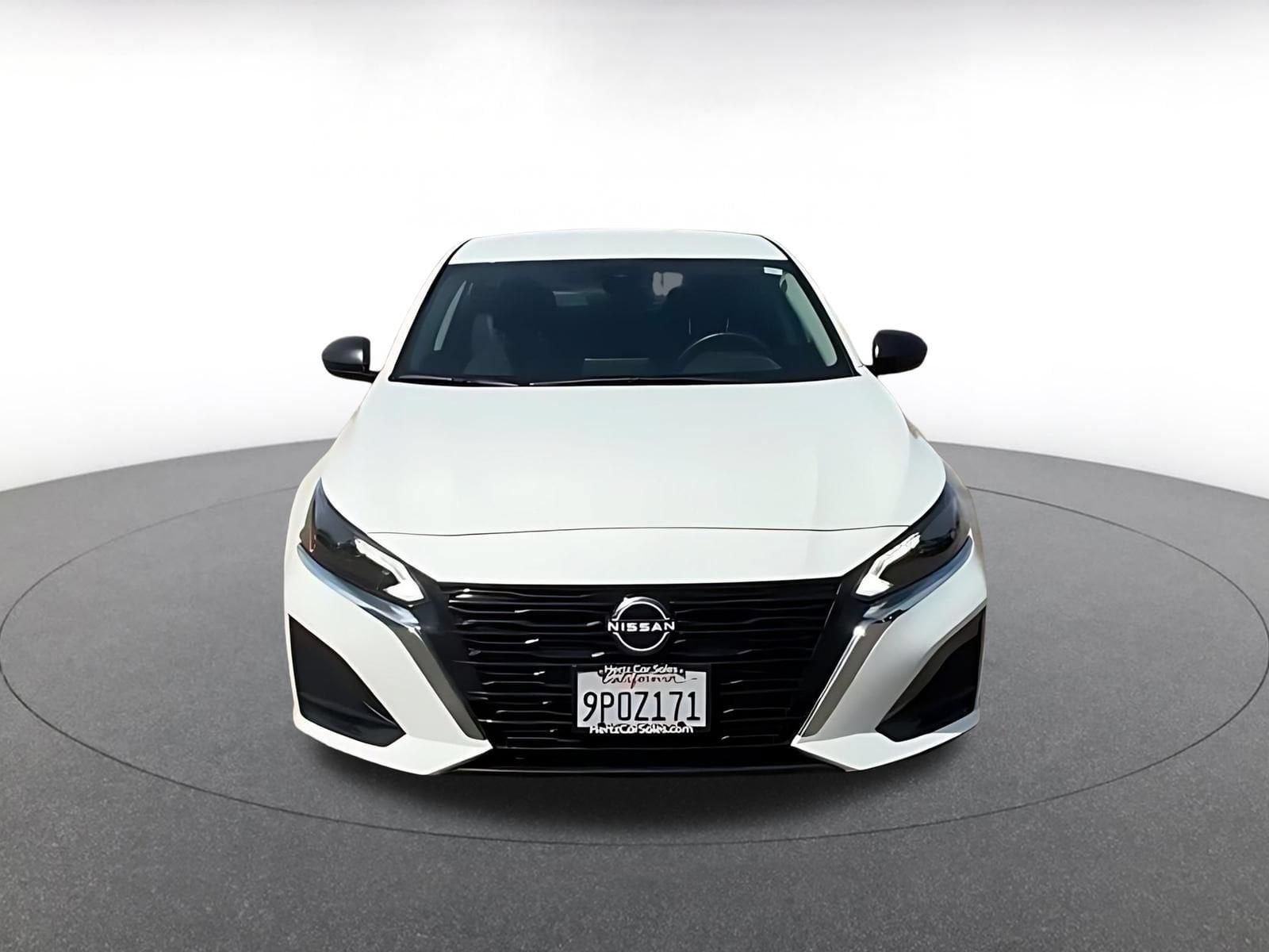 Thumbnail: 2025 Nissan Altima - 4