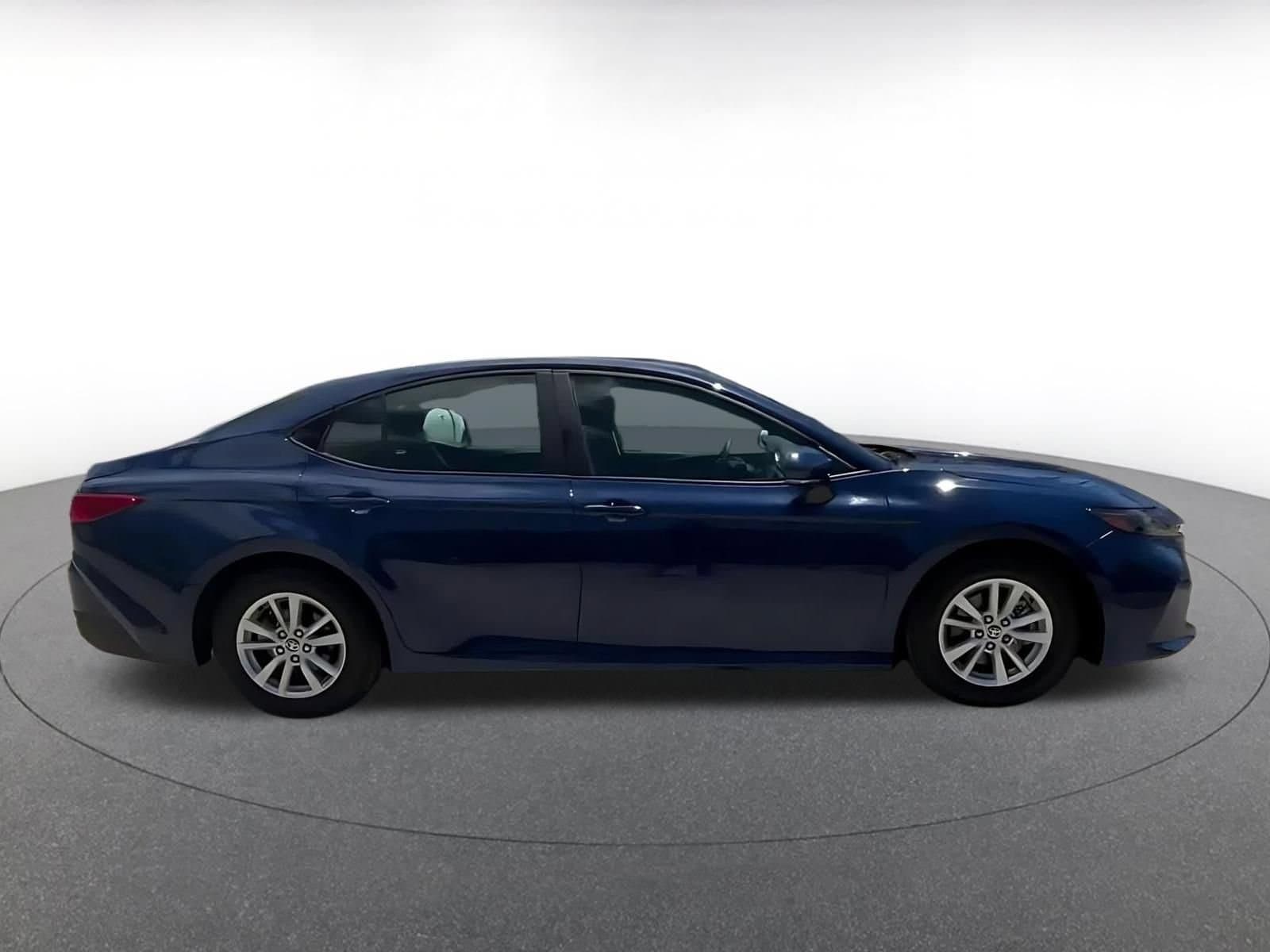 Thumbnail: 2025 Toyota Camry - 16