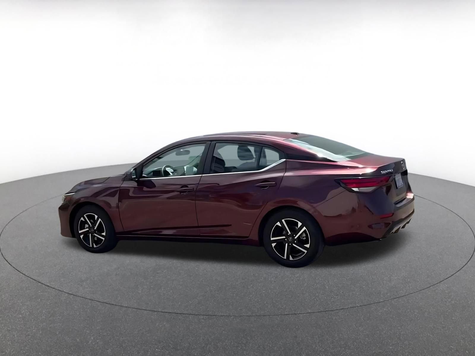 Thumbnail: 2025 Nissan Sentra - 10