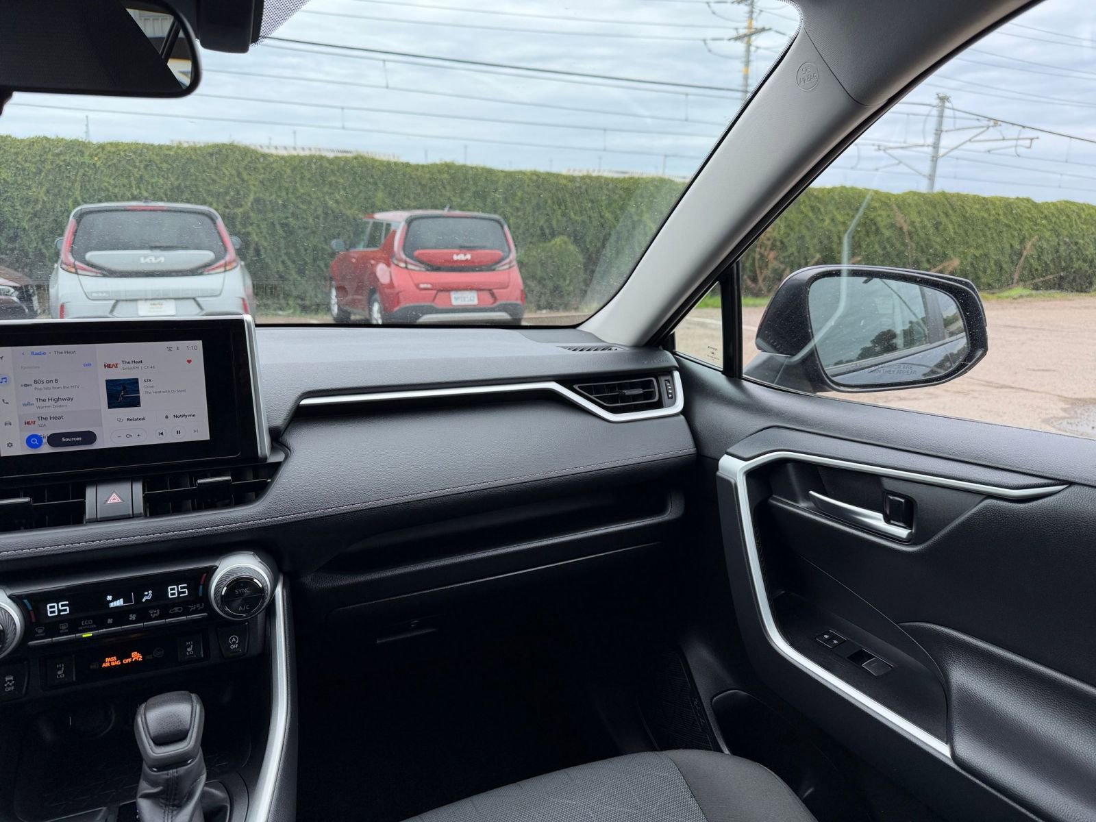 Thumbnail: 2025 Toyota RAV4 - 35