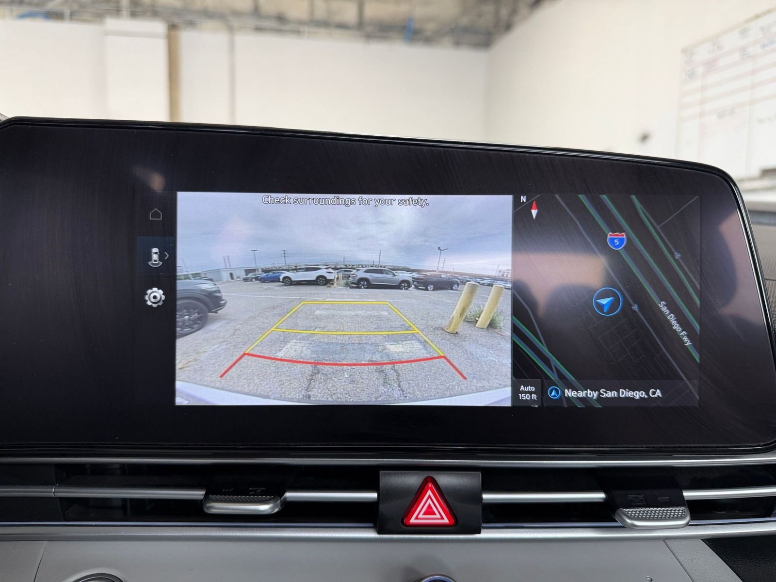 Thumbnail: 2025 Hyundai Elantra - 17