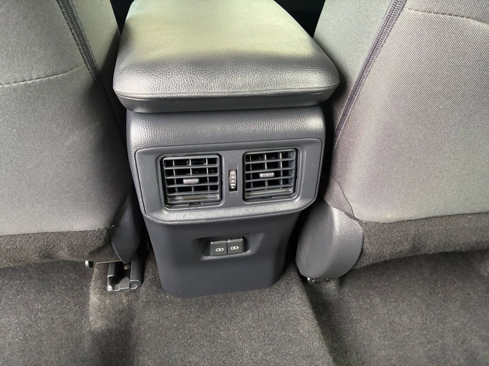 Thumbnail: 2025 Toyota RAV4 - 24