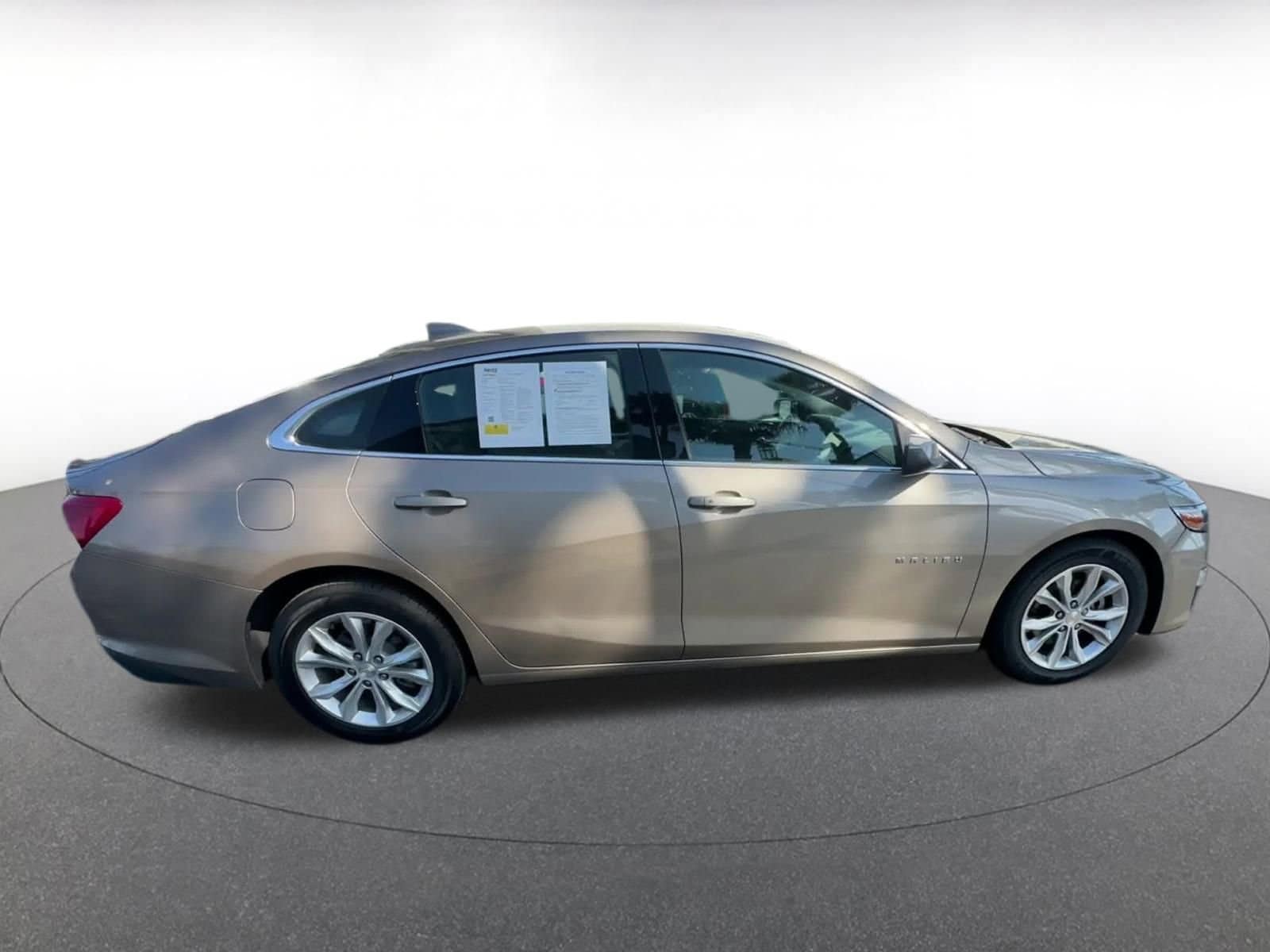Thumbnail: 2023 Chevrolet Malibu - 16