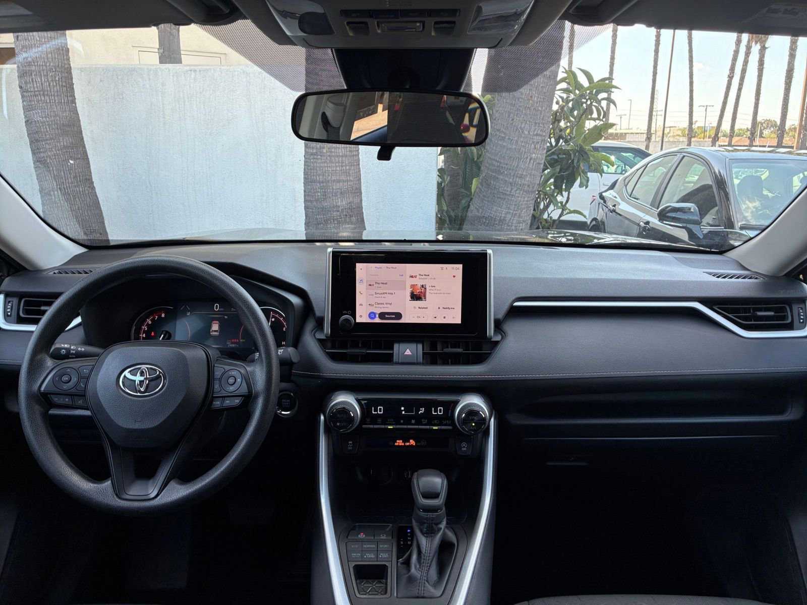 Thumbnail: 2025 Toyota RAV4 - 35