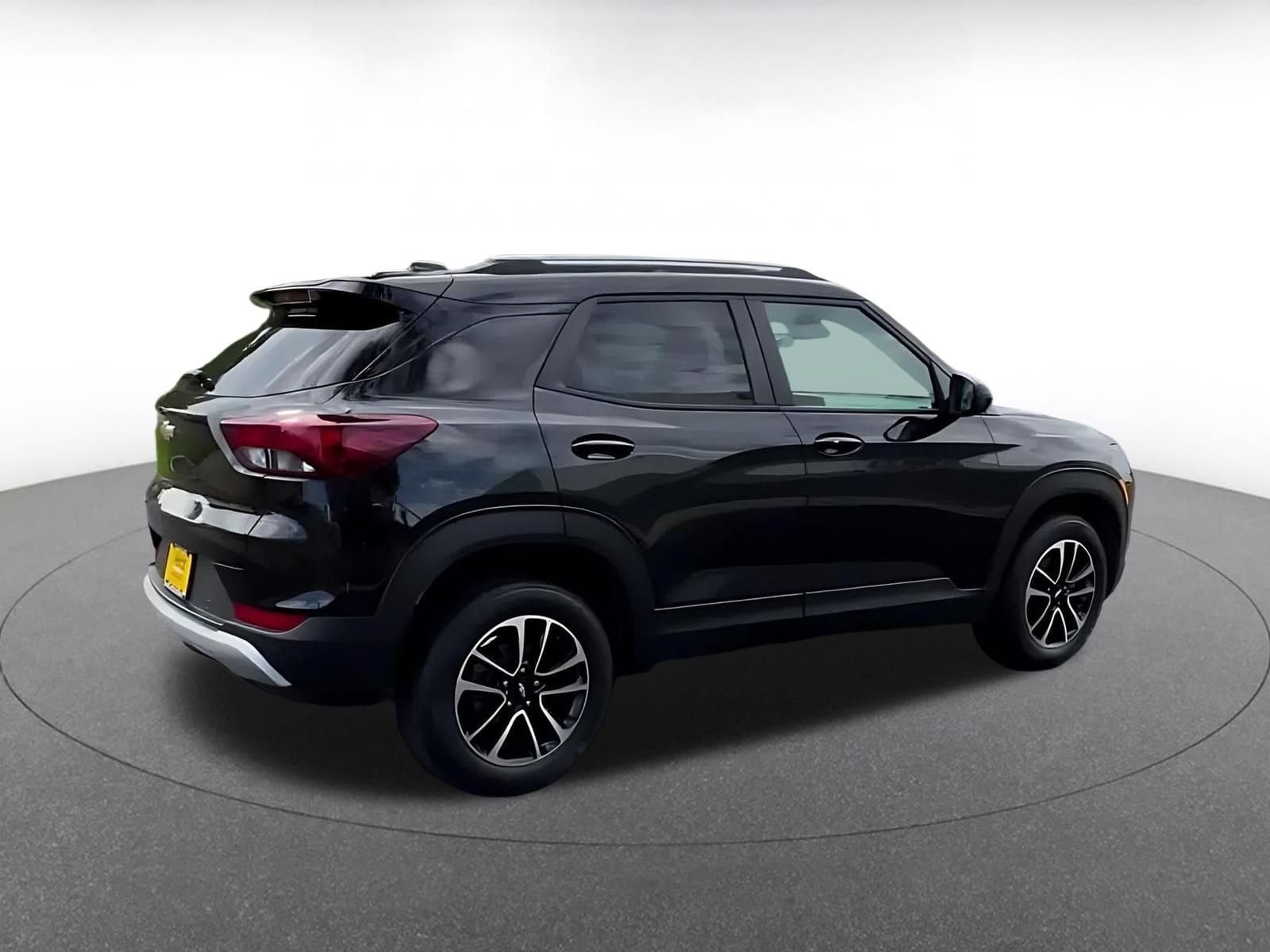 Thumbnail: 2025 Chevrolet TrailBlazer - 15