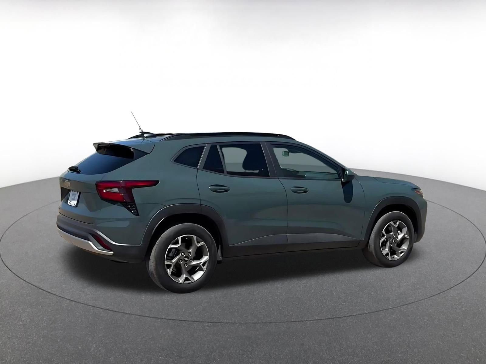Thumbnail: 2025 Chevrolet Trax - 15