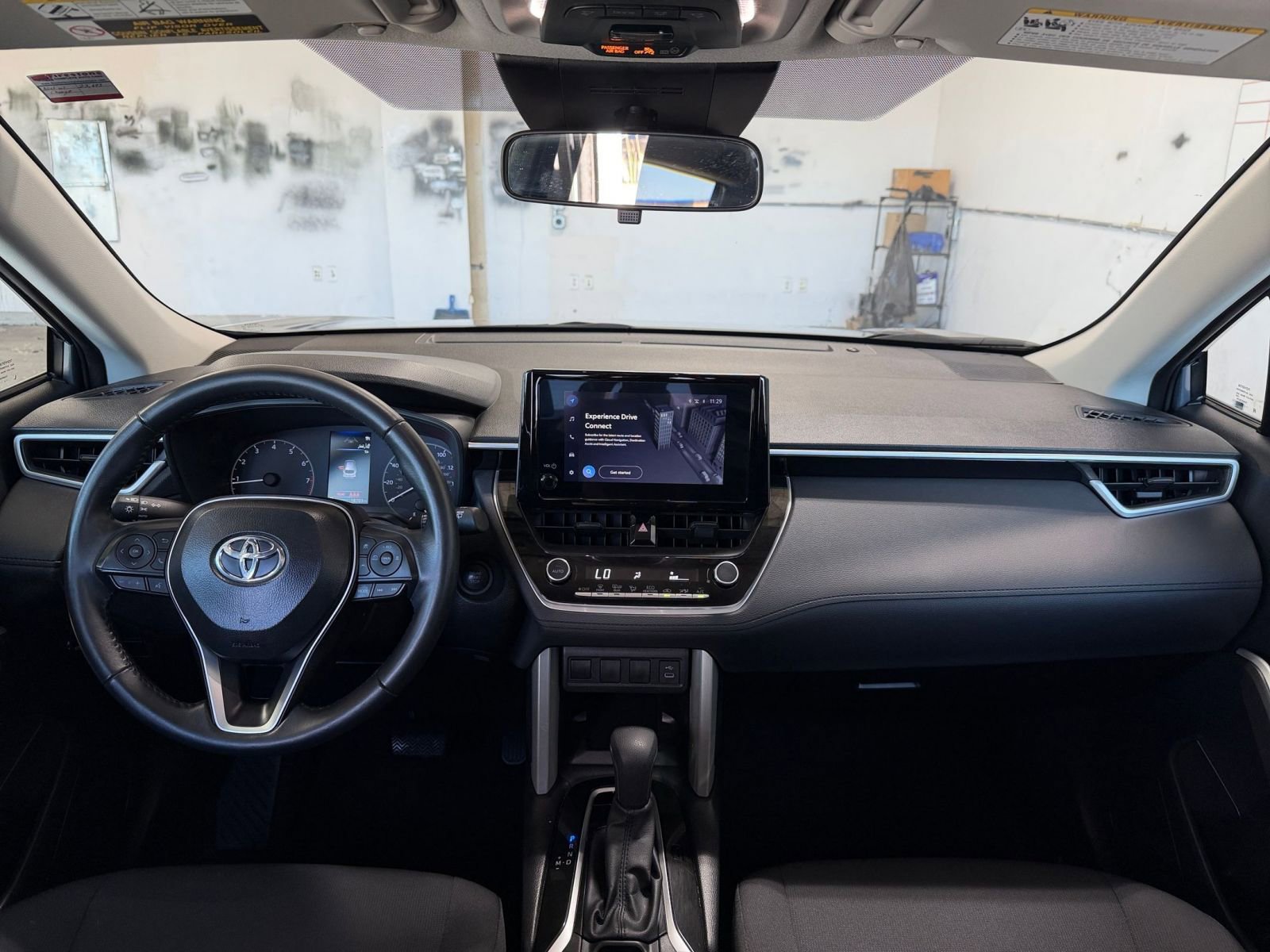 Thumbnail: 2025 Toyota Corolla Cross - 32