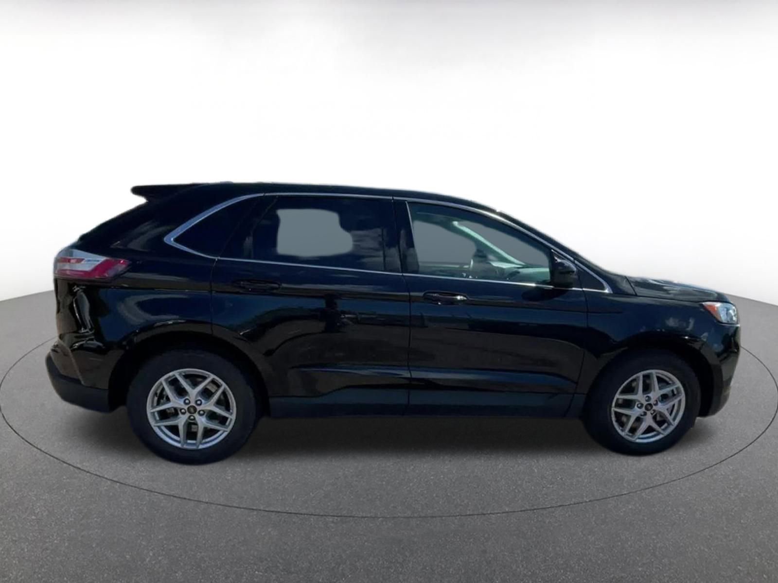 Thumbnail: 2024 Ford Edge - 16