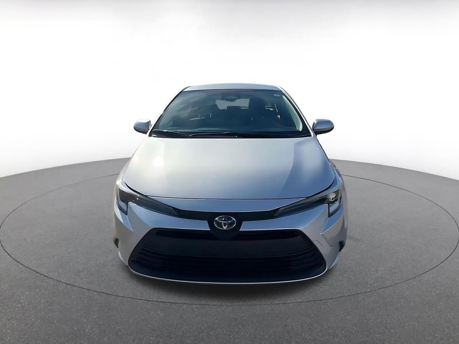 Thumbnail: 2025 Toyota Corolla - 4