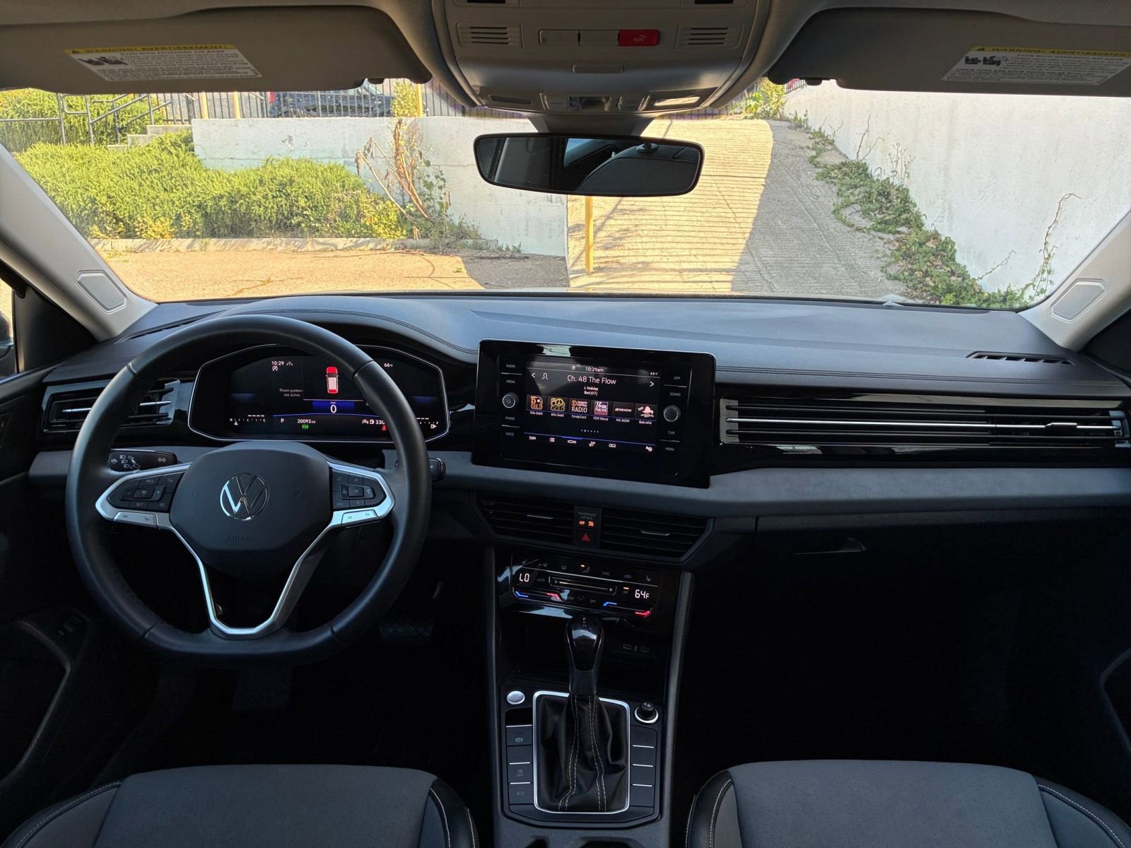 Thumbnail: 2025 Volkswagen Jetta - 34