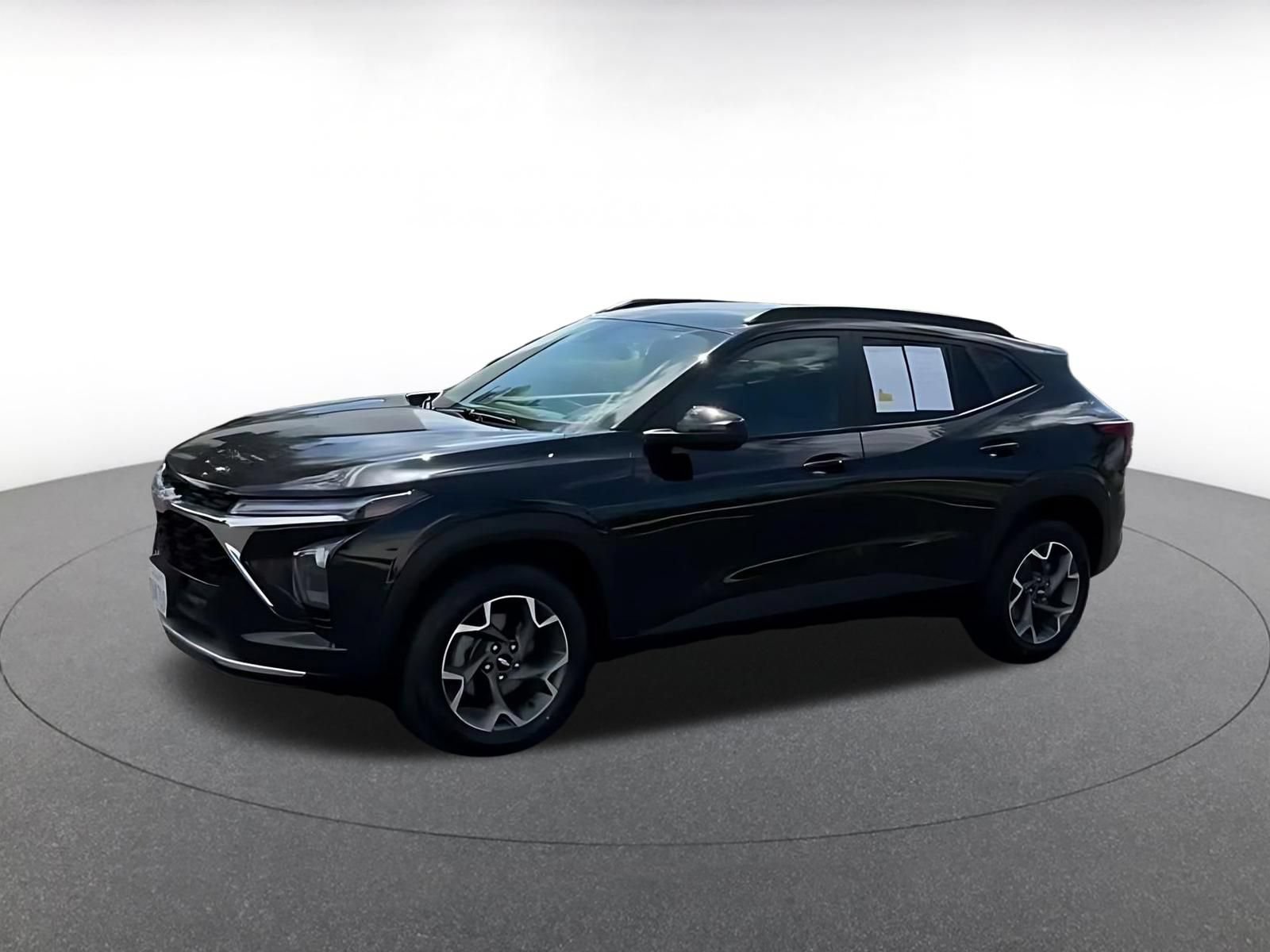 Thumbnail: 2025 Chevrolet Trax - 6