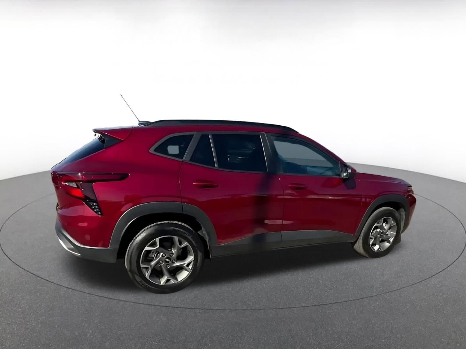 Thumbnail: 2025 Chevrolet Trax - 15