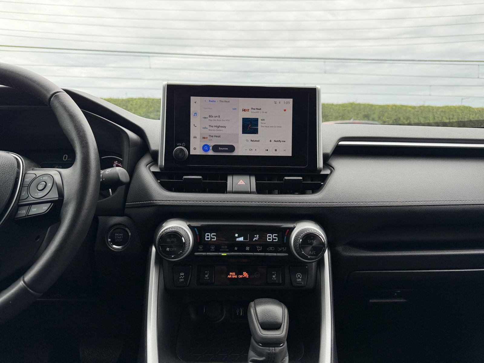 Thumbnail: 2025 Toyota RAV4 - 18