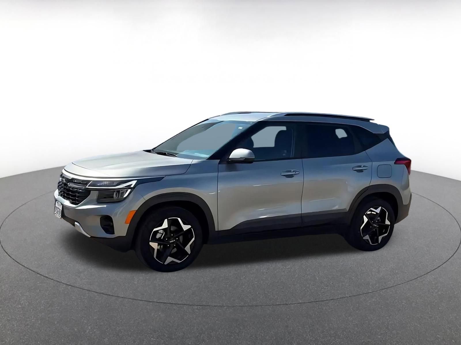 Thumbnail: 2025 Kia Seltos - 8