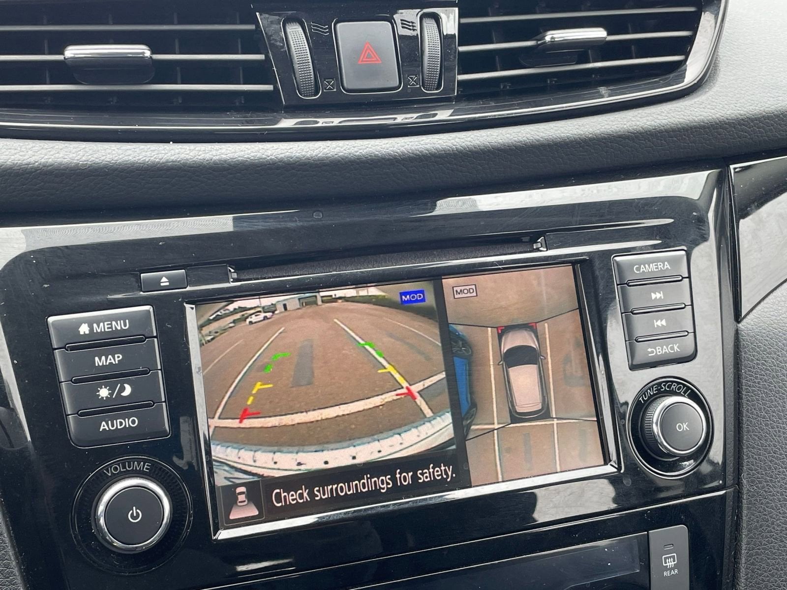 Thumbnail: 2022 Nissan Rogue Sport - 17