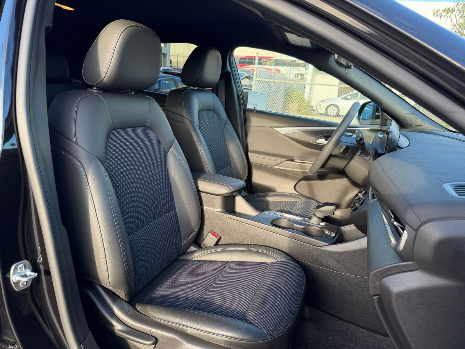 Thumbnail: 2025 Buick Envista - 34