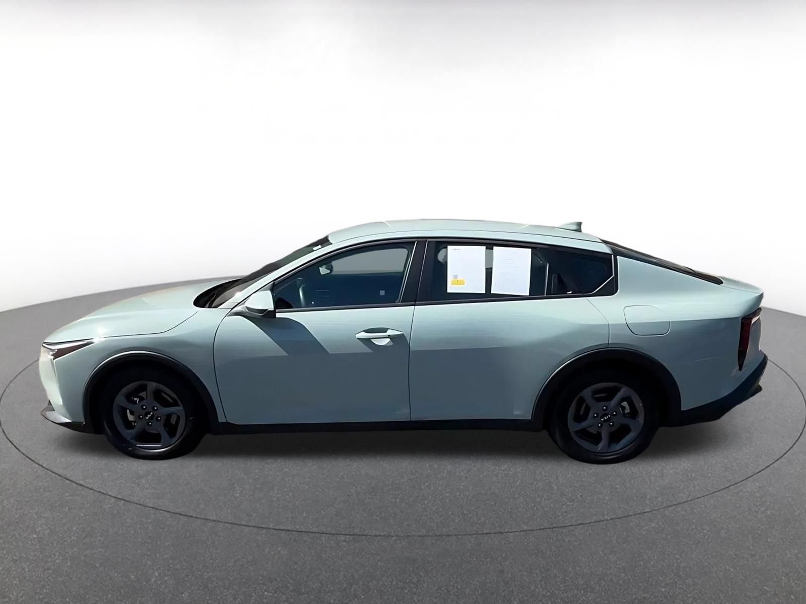 Thumbnail: 2026 Kia K4 - 9