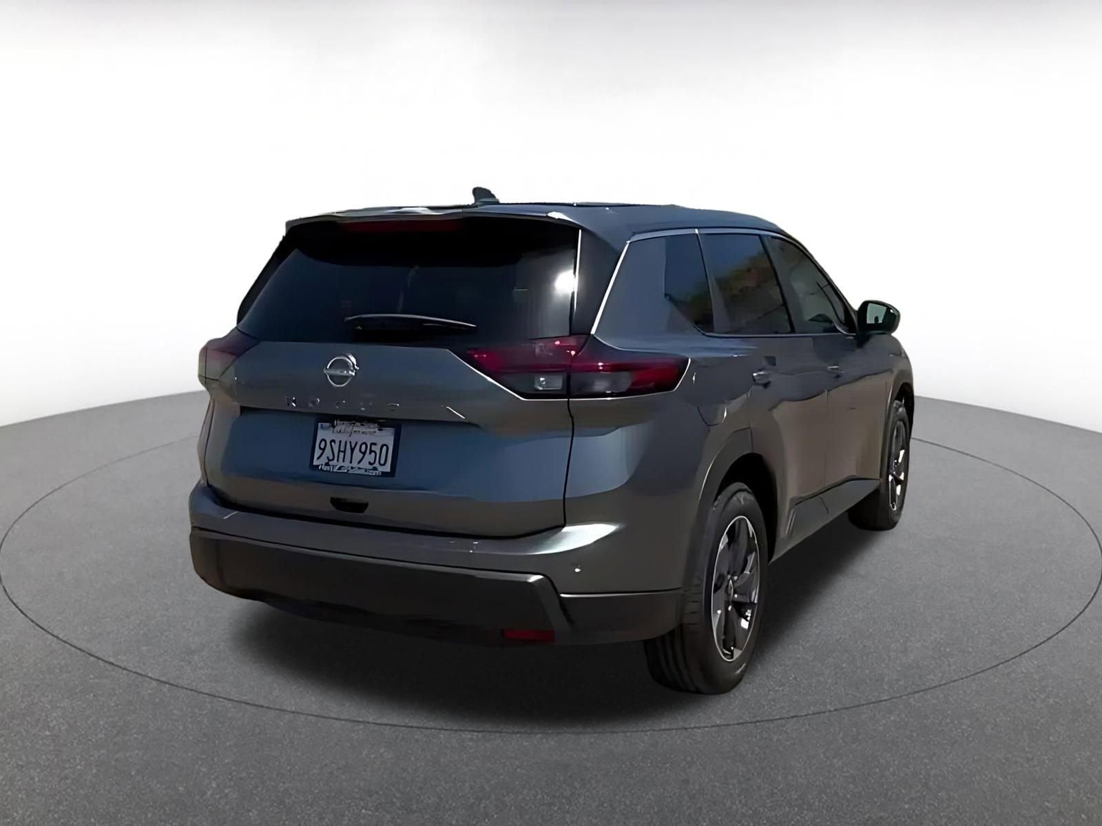 Thumbnail: 2025 Nissan Rogue - 15