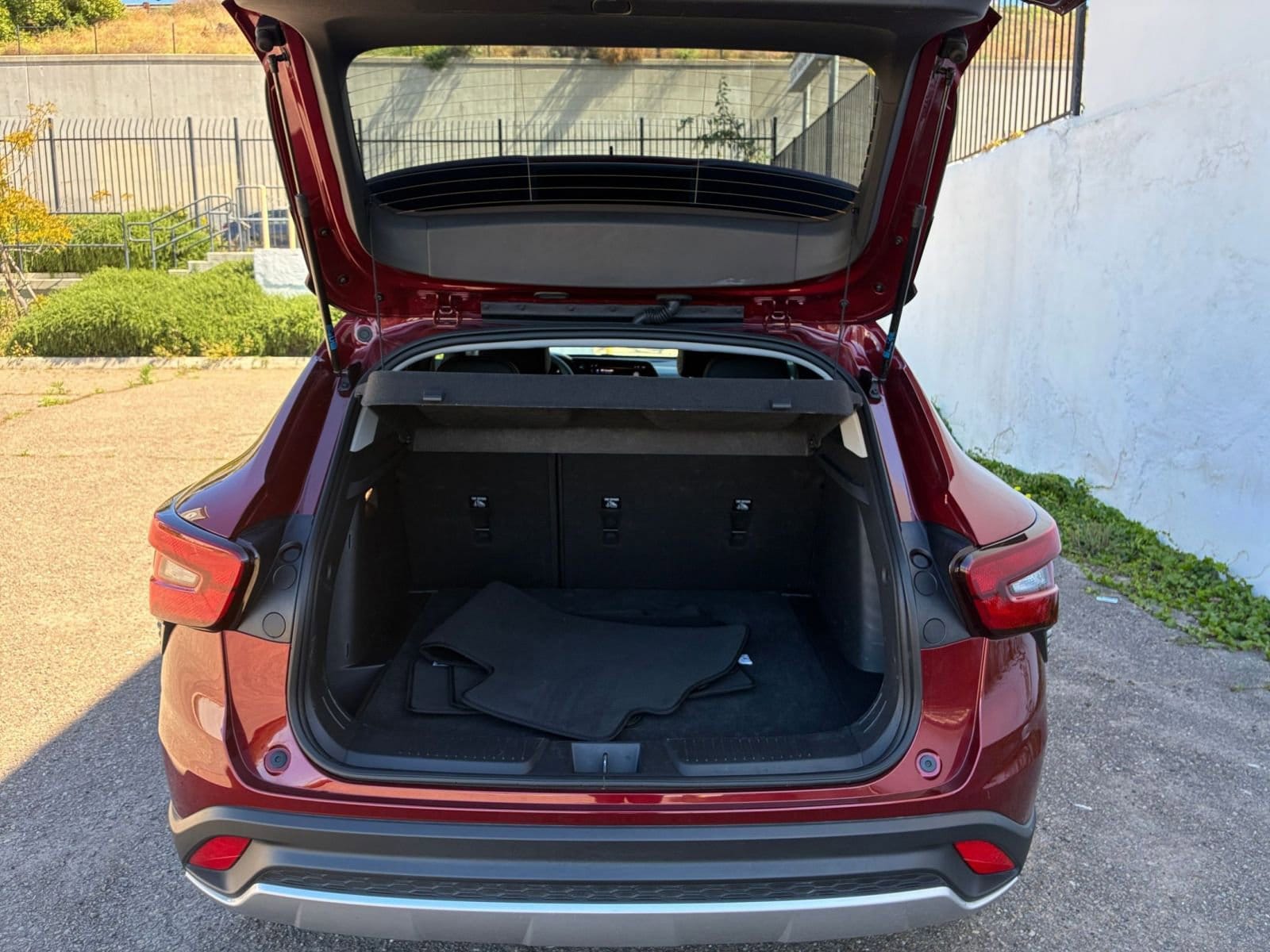 Thumbnail: 2025 Chevrolet Trax - 30