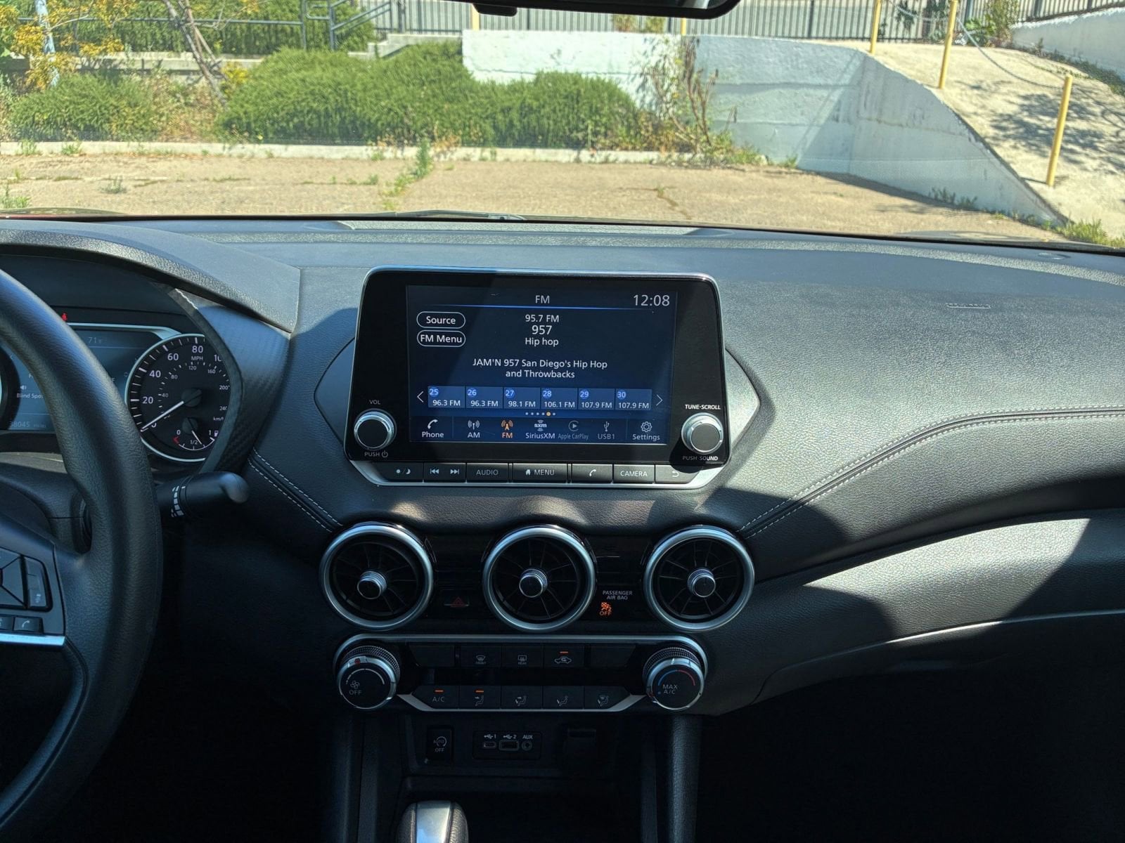 Thumbnail: 2024 Nissan Sentra - 17