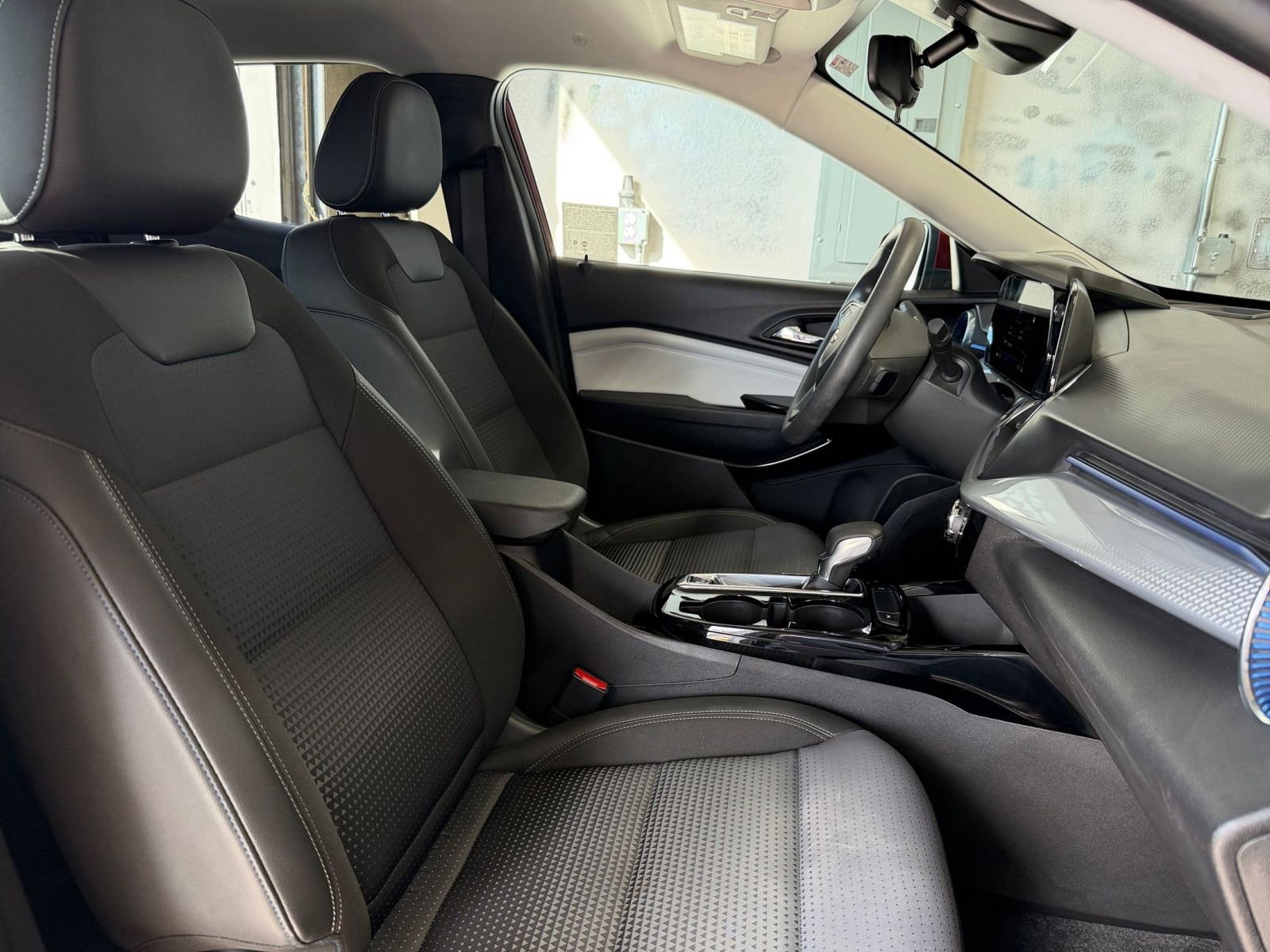 Thumbnail: 2025 Chevrolet Trax - 34