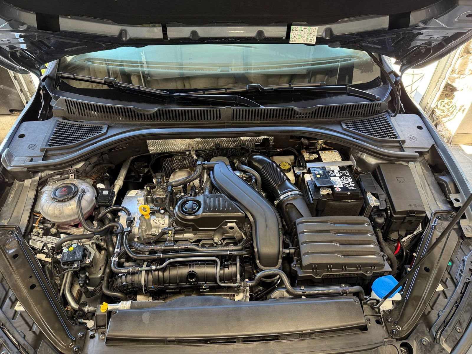 Thumbnail: 2025 Volkswagen Jetta - 31