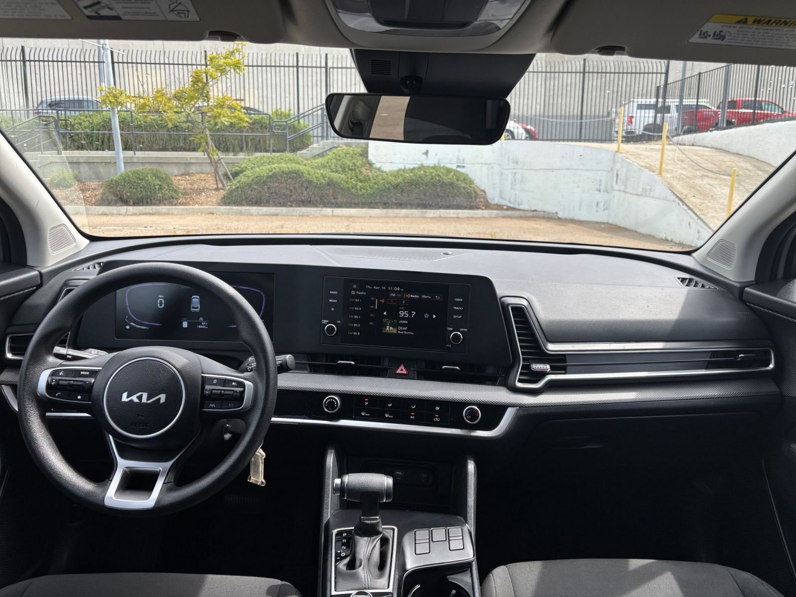 Thumbnail: 2025 Kia Sportage - 32