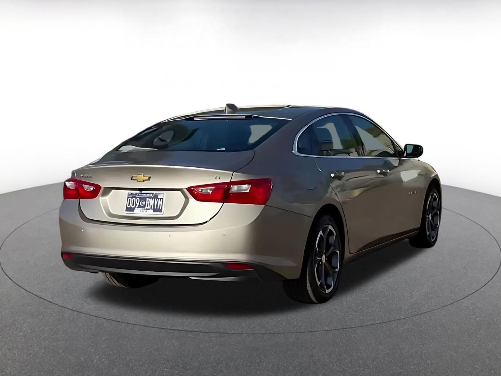 Thumbnail: 2024 Chevrolet Malibu - 14