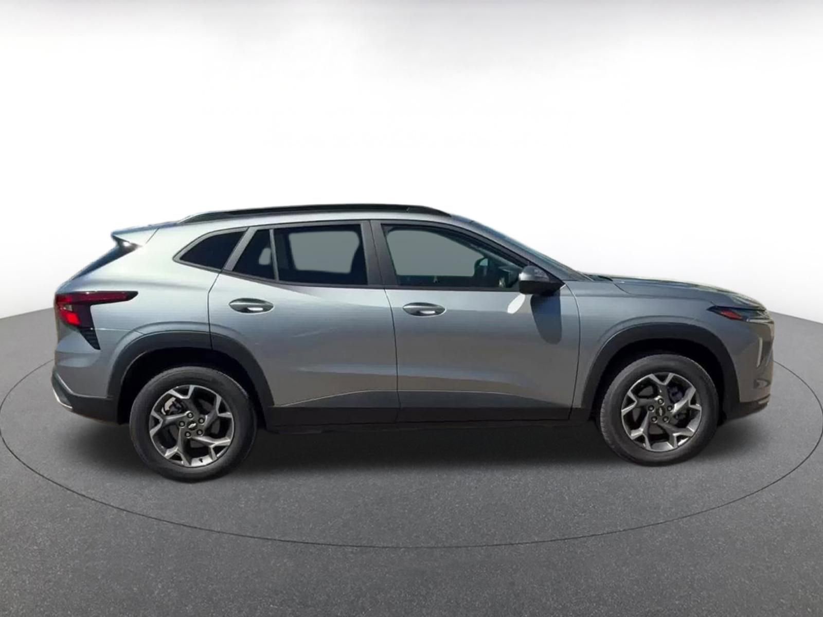 Thumbnail: 2025 Chevrolet Trax - 16