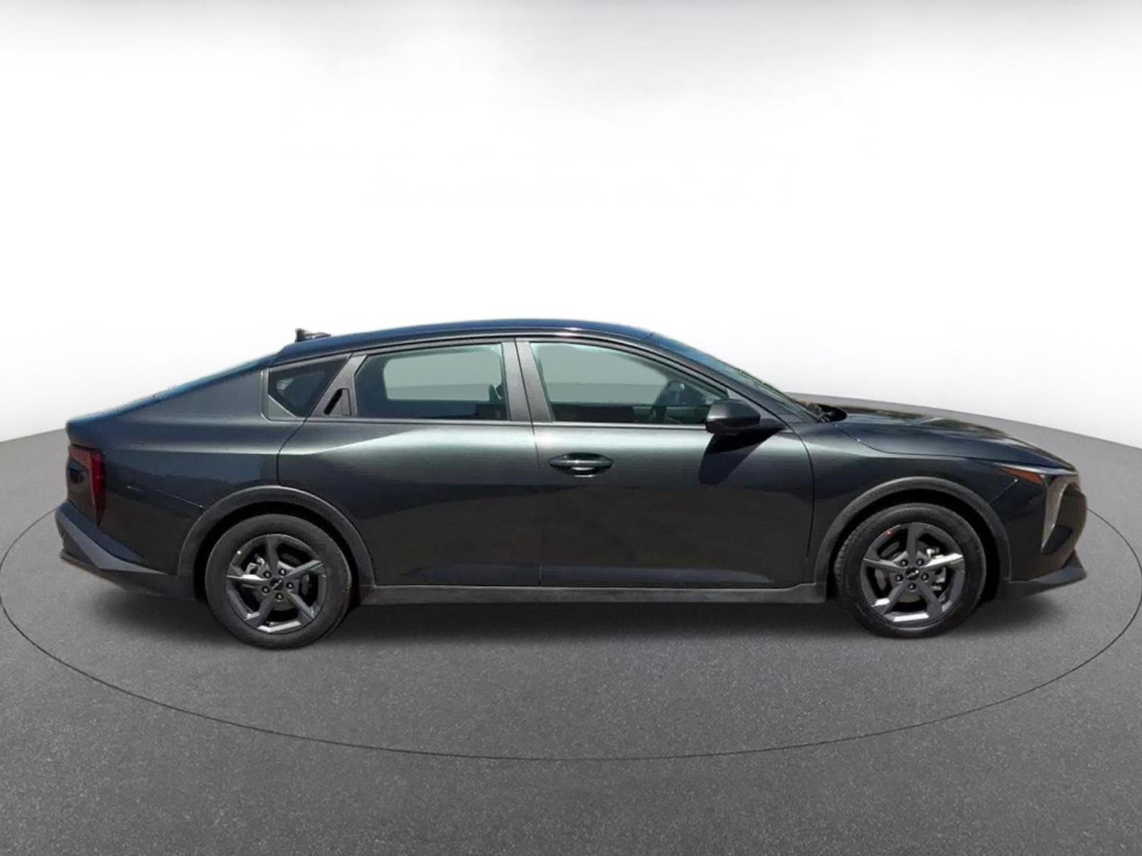Thumbnail: 2025 Kia K4 - 16