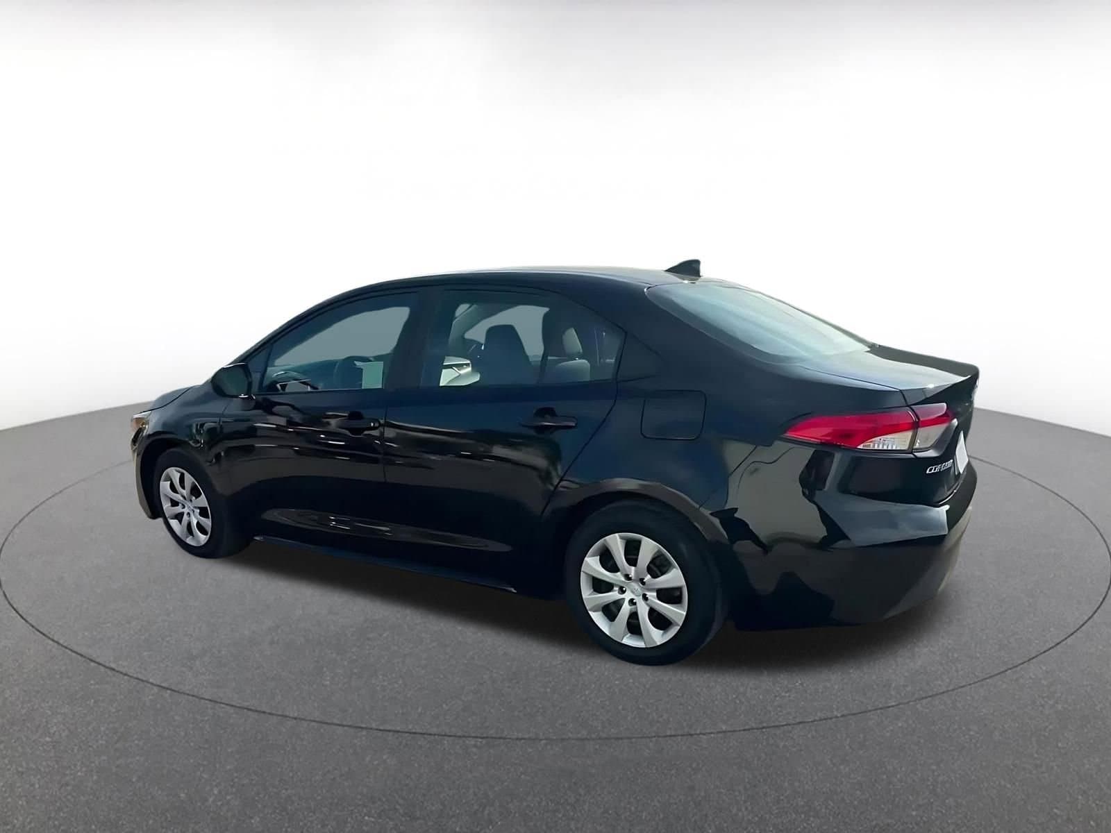 Thumbnail: 2025 Toyota Corolla - 10