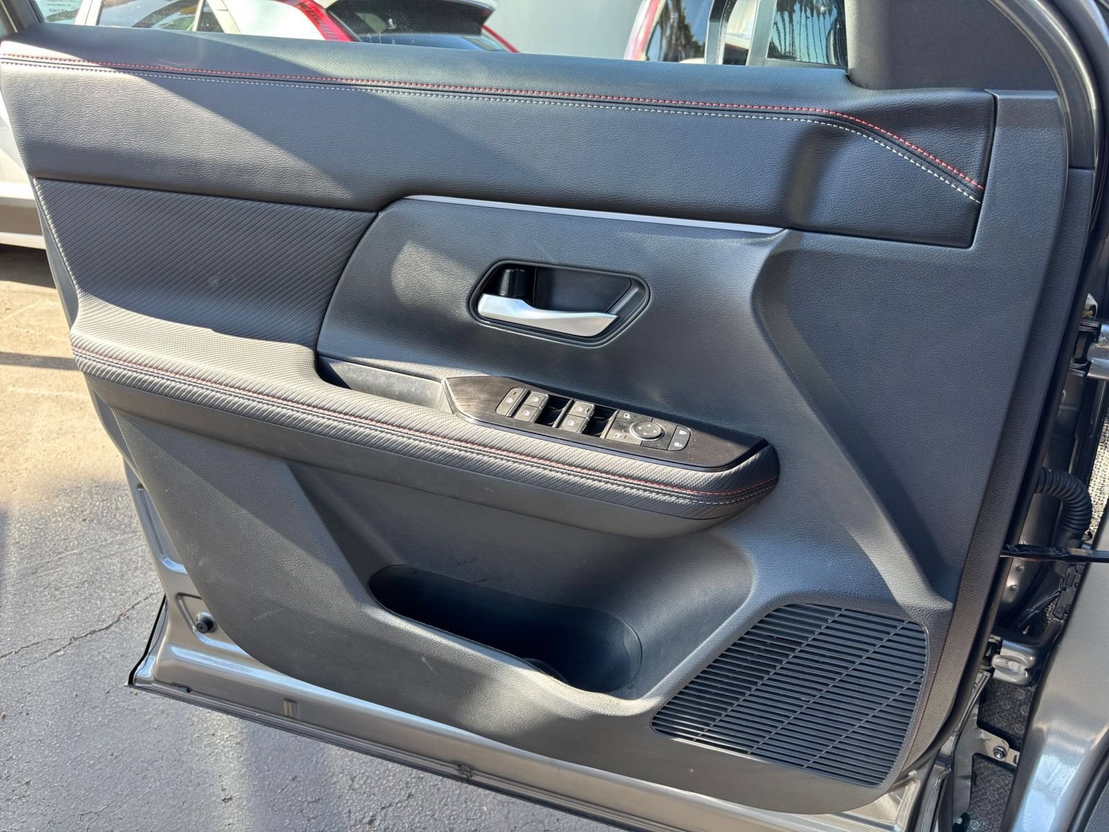 Thumbnail: 2026 Nissan Kicks - 18