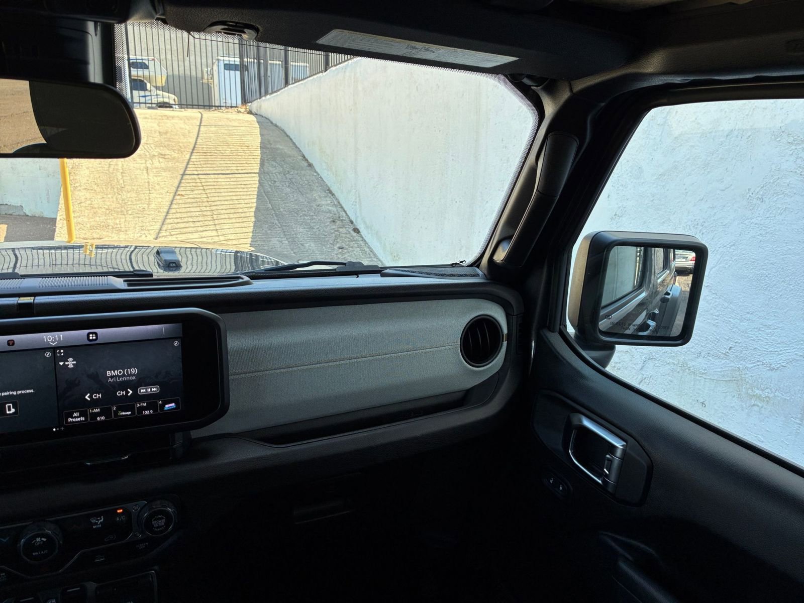 Thumbnail: 2025 Jeep Wrangler - 34