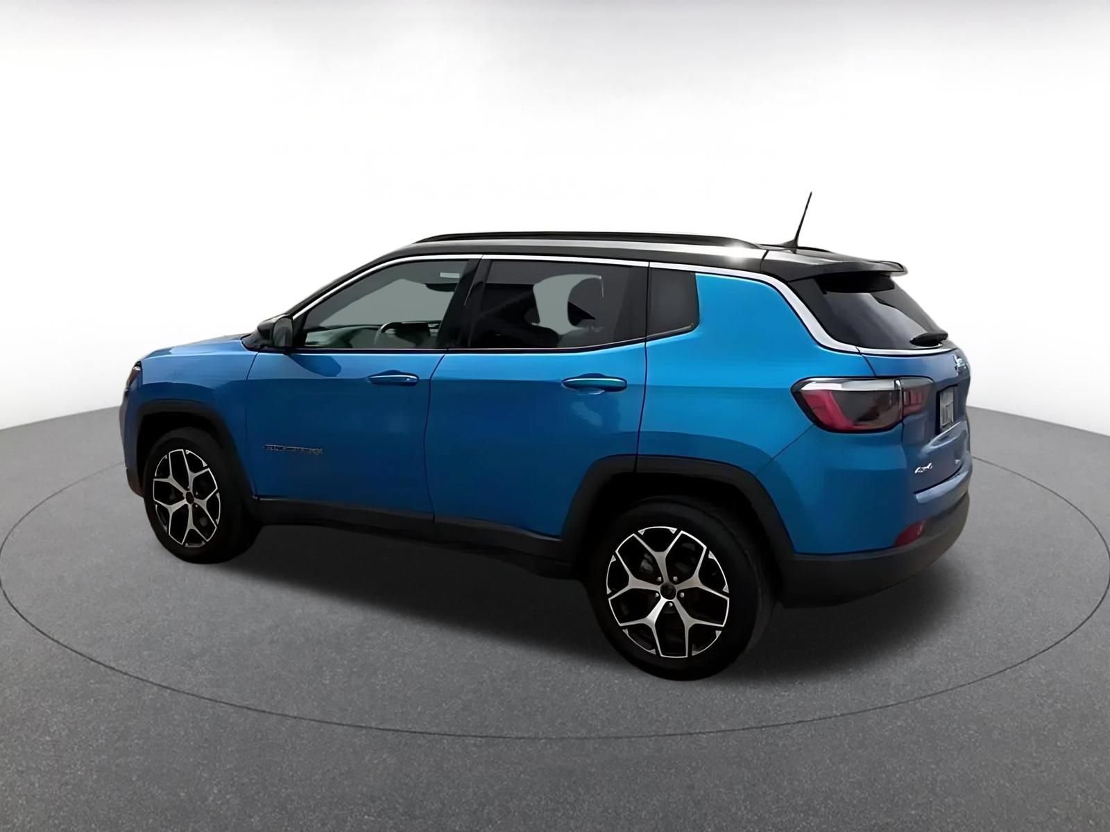 Thumbnail: 2025 Jeep Compass - 10