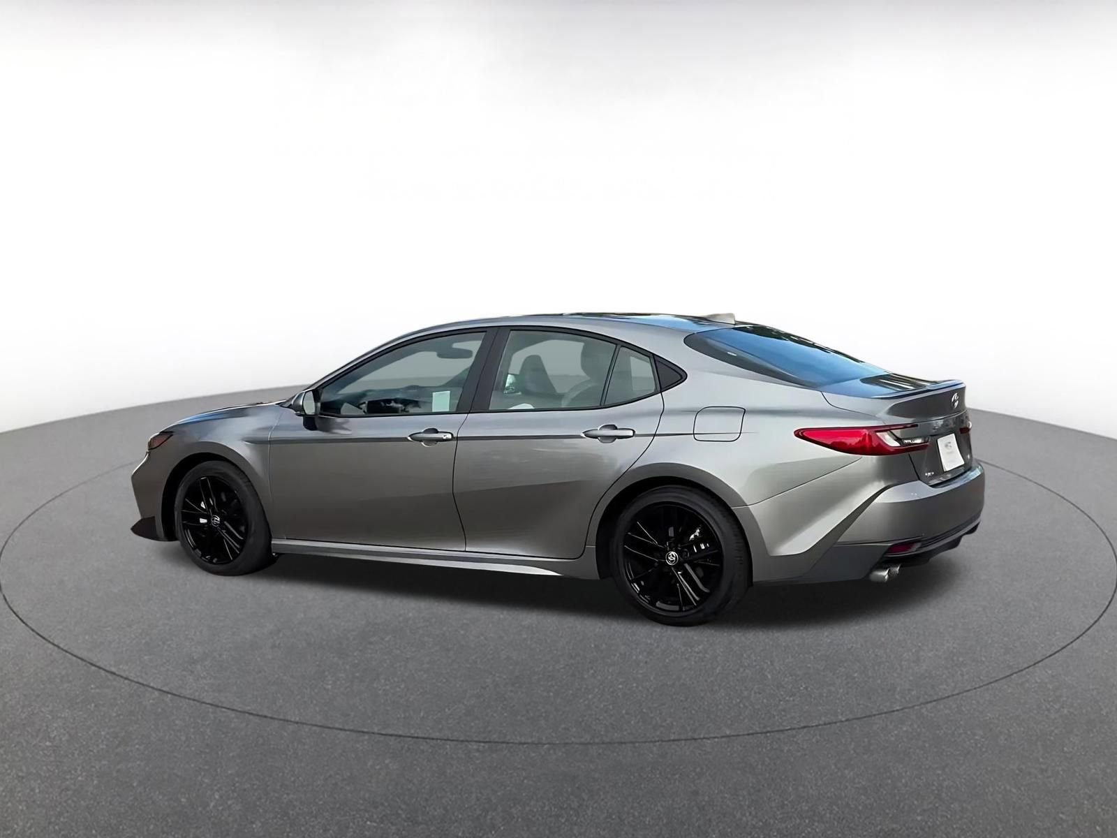 Thumbnail: 2025 Toyota Camry - 10