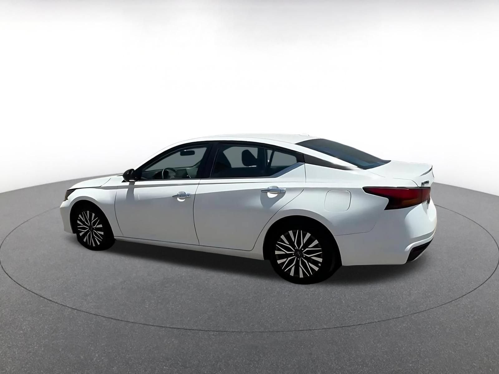 Thumbnail: 2025 Nissan Altima - 11