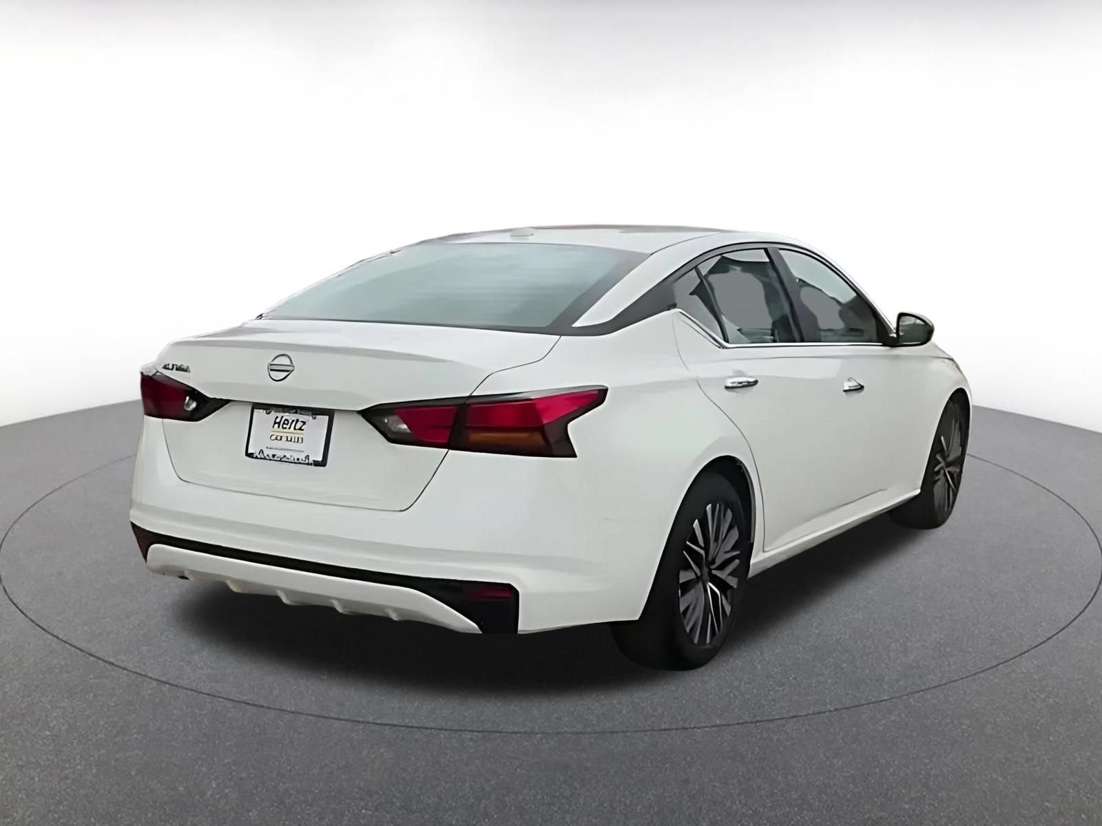 Thumbnail: 2025 Nissan Altima - 12
