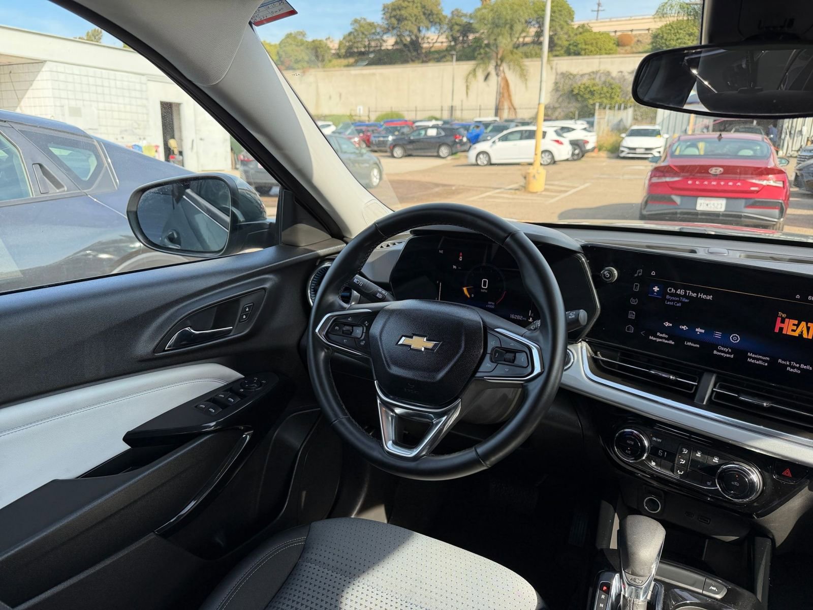 Thumbnail: 2025 Chevrolet Trax - 32