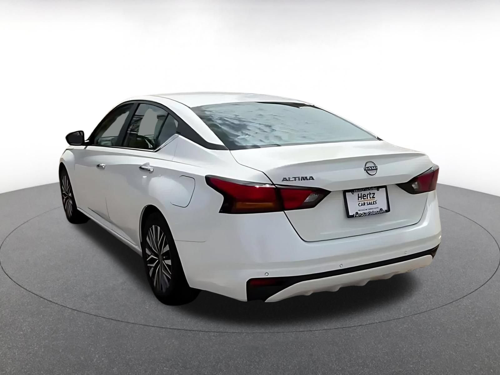 Thumbnail: 2025 Nissan Altima - 9