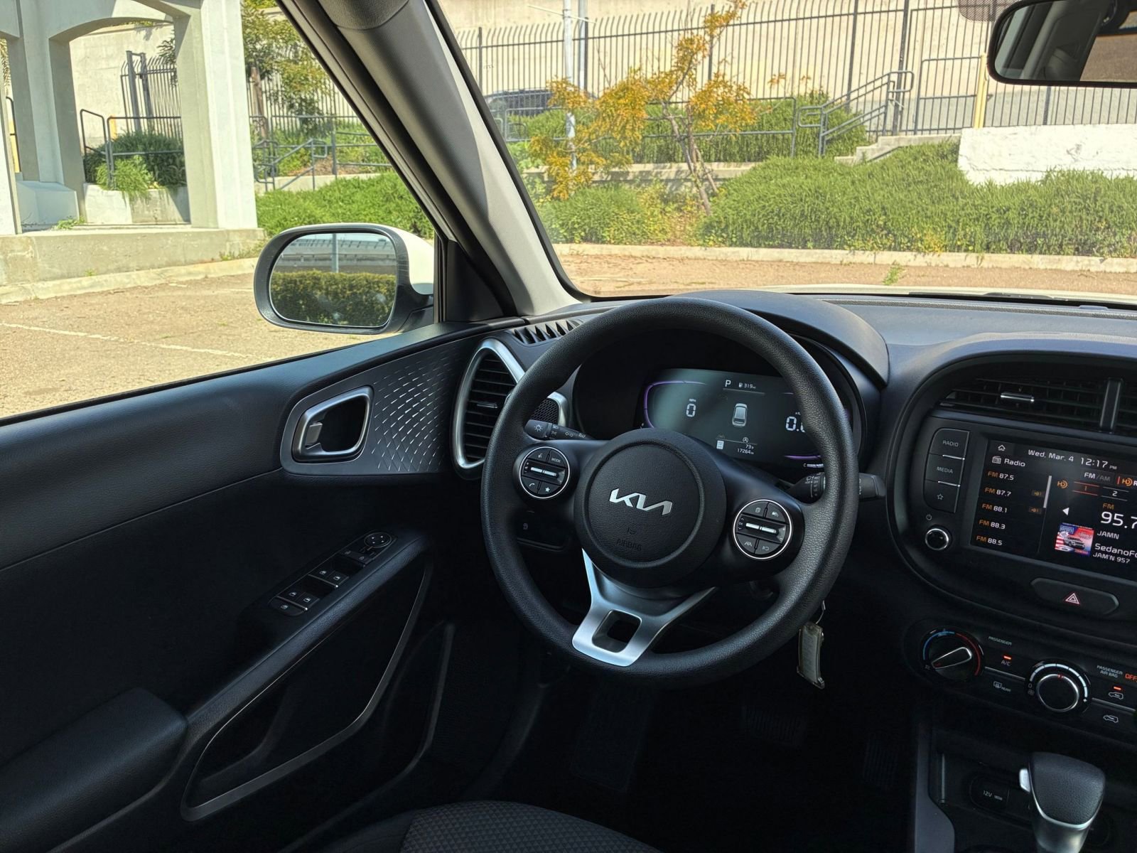 Thumbnail: 2025 Kia Soul - 32