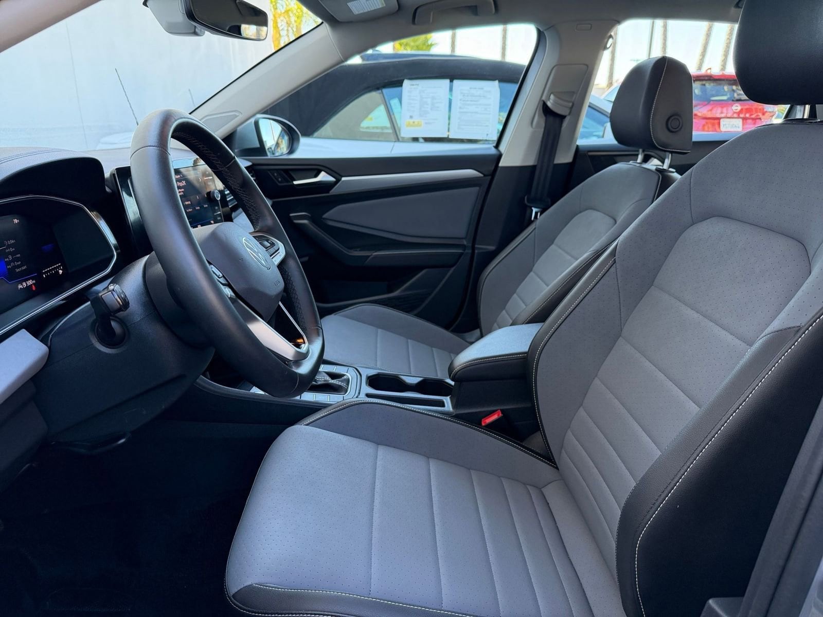 Thumbnail: 2025 Volkswagen Jetta - 25