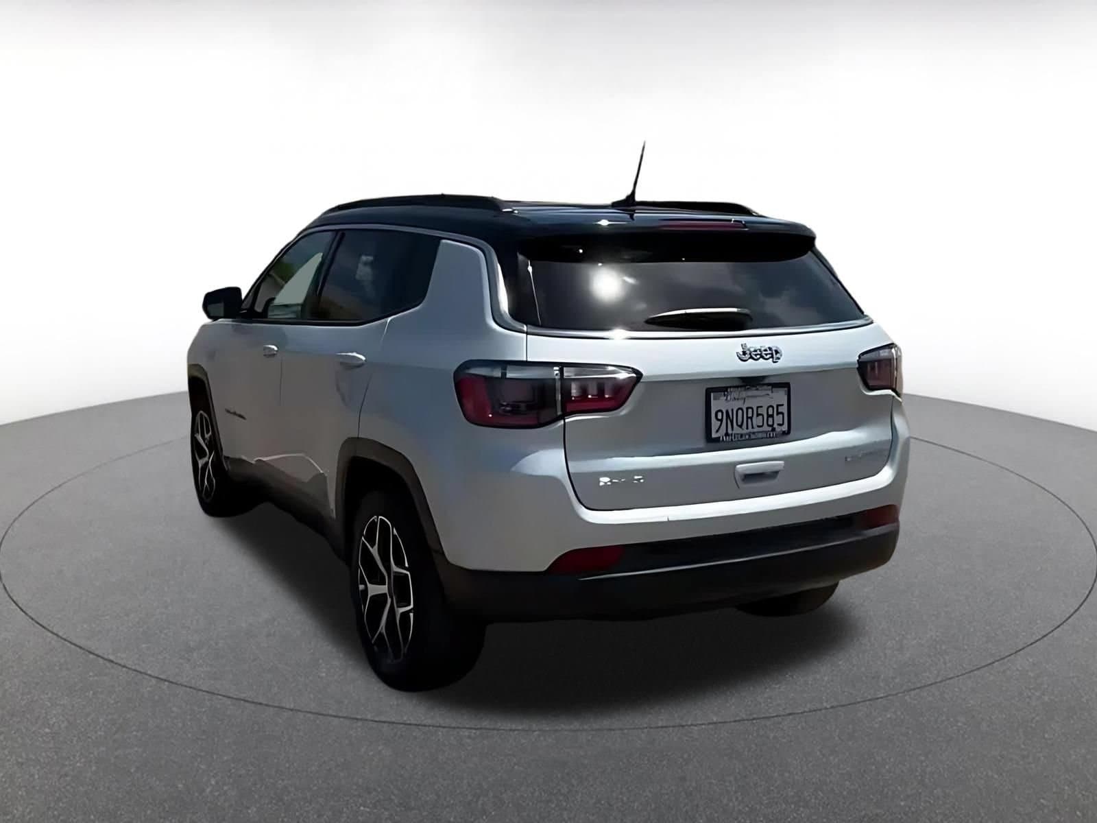 Thumbnail: 2025 Jeep Compass - 10
