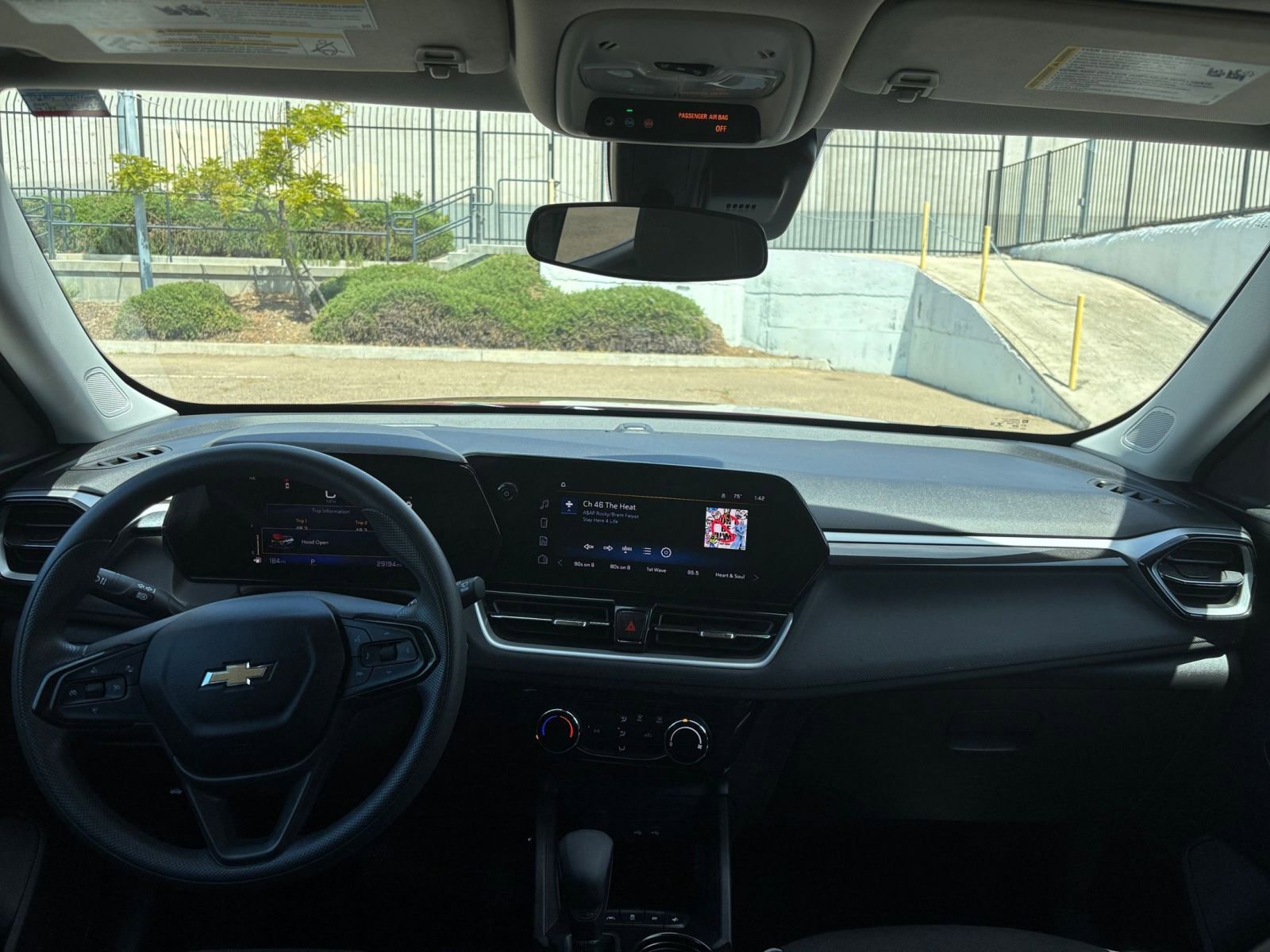 Thumbnail: 2025 Chevrolet TrailBlazer - 32