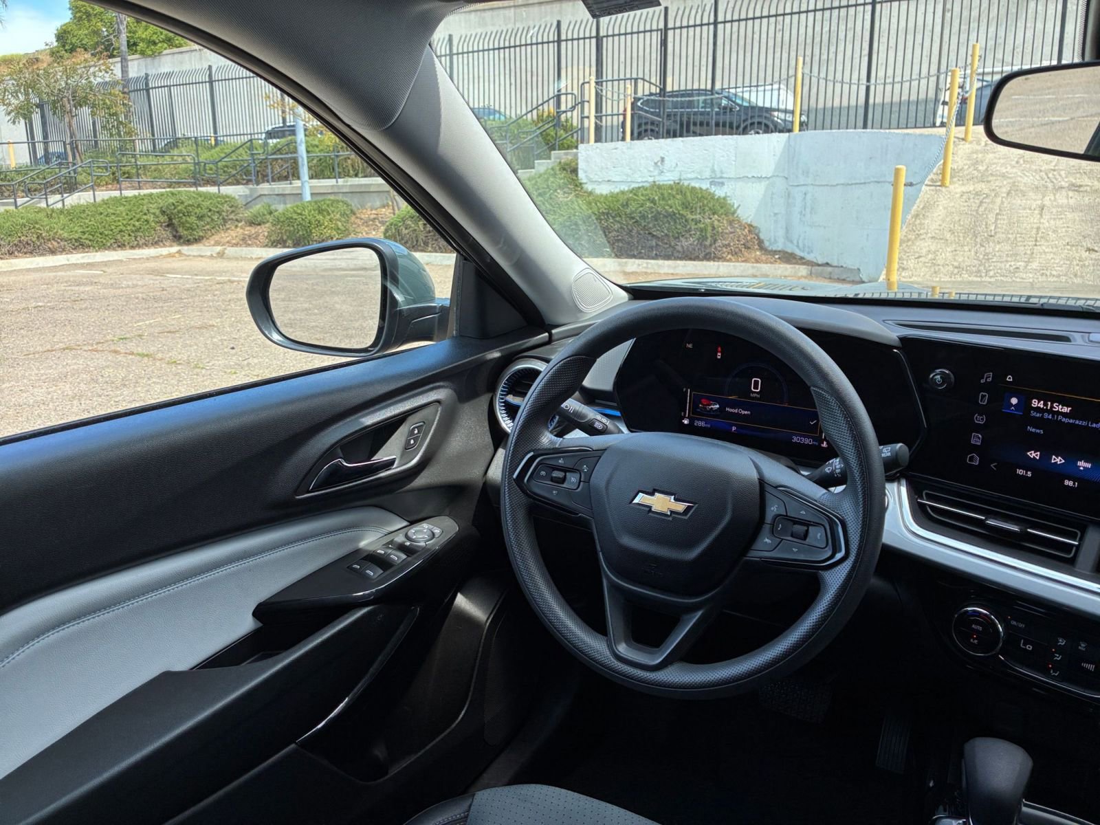 Thumbnail: 2025 Chevrolet Trax - 33