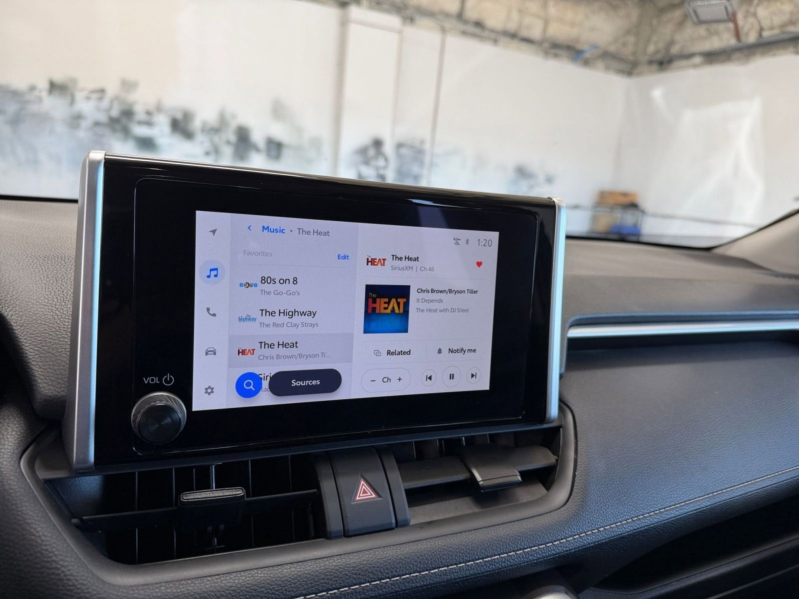 Thumbnail: 2025 Toyota RAV4 - 21