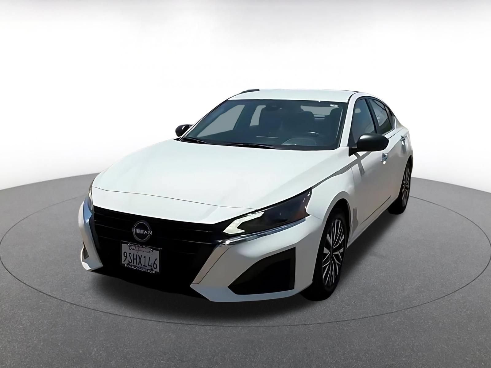 Thumbnail: 2025 Nissan Altima - 8